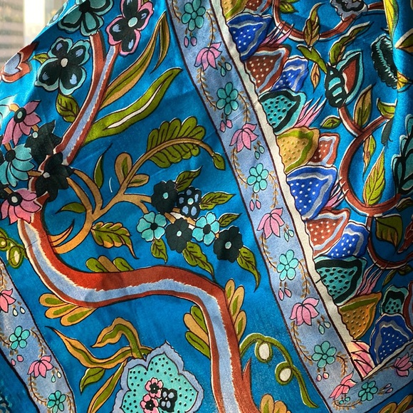 Vintage 100% Silk sari shawl scarf in Excellent Condition 39x39 made in India - Picture 9 of 12